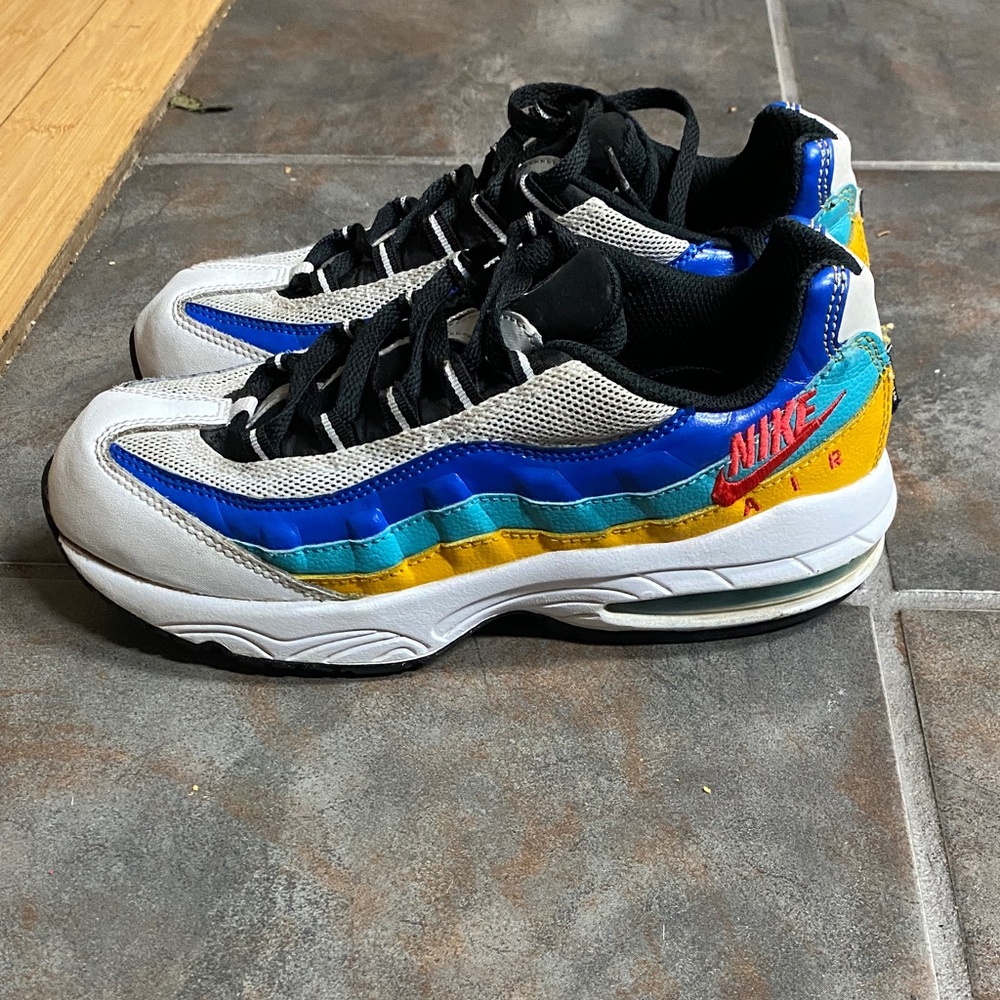 Nike AirMax White and Blue Sneakers